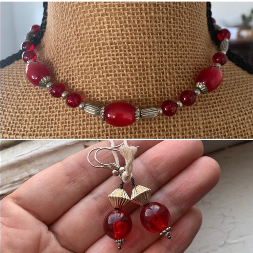 Beautiful 1950s Moonglow Necklace & Earring Set